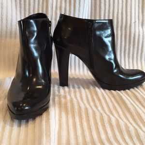 Nine West black leather booties